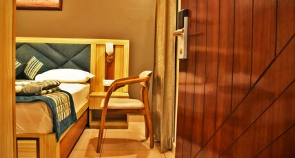 Hotel US Tower Room Type - Deluxe Room