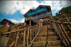 Yes Homes - Pinewood resort