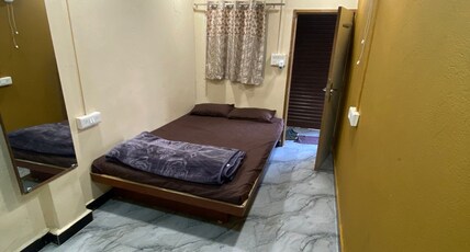 Sharma Home Stay Ujjain Room Type - Room 101 Double Bed (AC)
