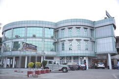 Hotel Ram Saroj Palace