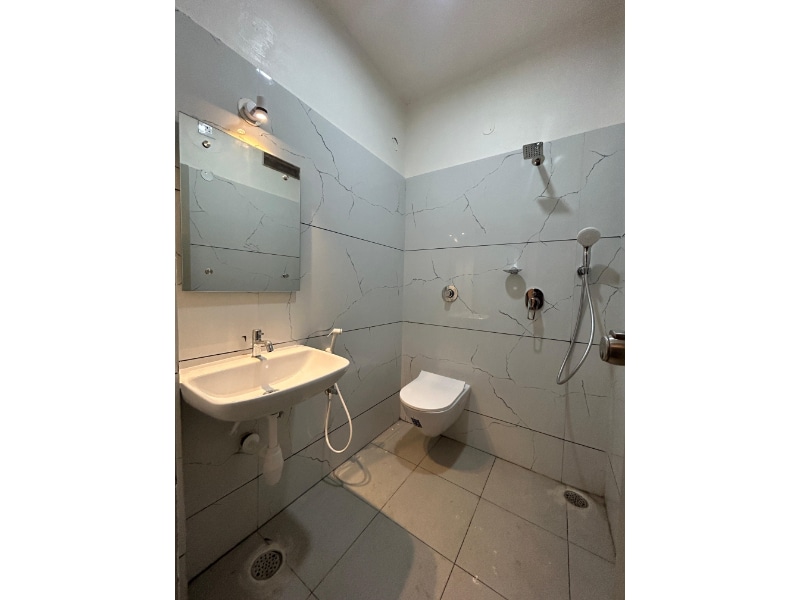 Meridian Rooms and Service Apartment - Tap to explore photos