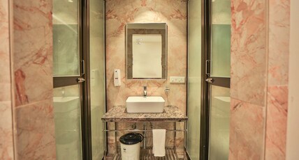Hotel Crystal Crown Room Type - Deluxe Room