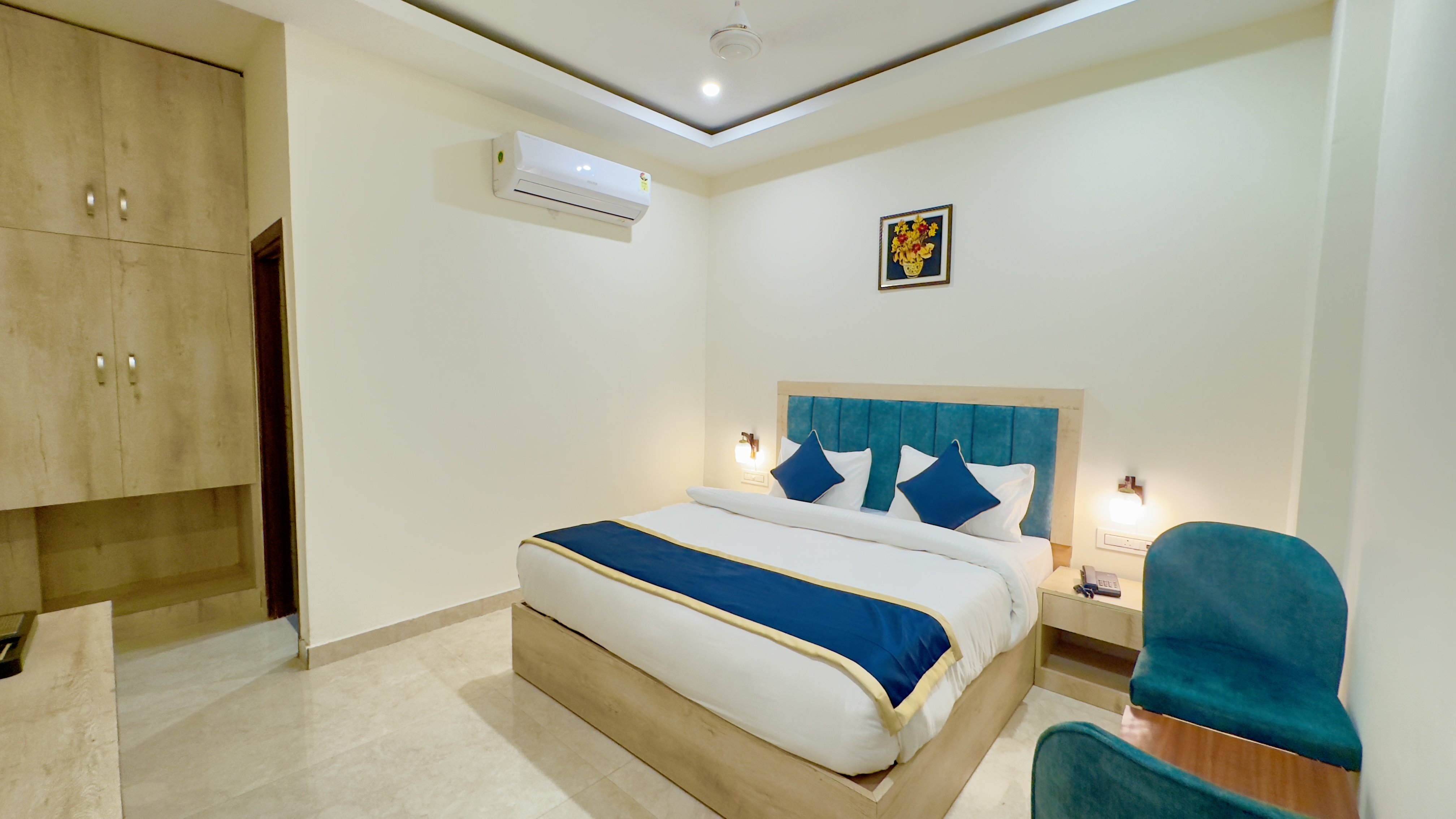 Hotel Dreamland Inn Zirakpur - Tap to explore photos
