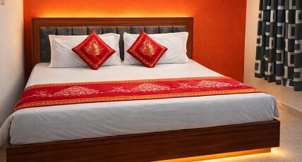 Govindam palace / Near Ram Mandir Gate Room Type - Deluxe Room (With AC)