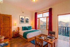 Hotel LA Riqueza Kanatal