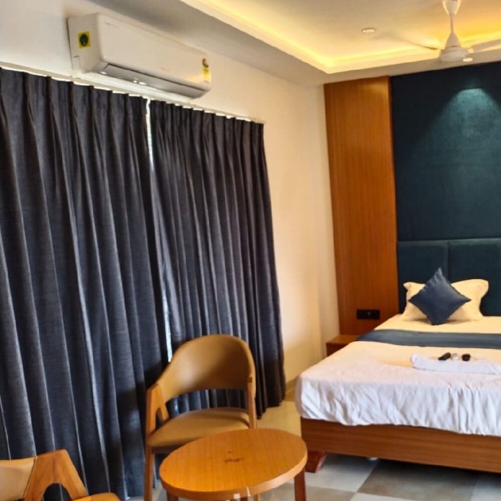Hotel Shanti Sadan - Tap to explore photos