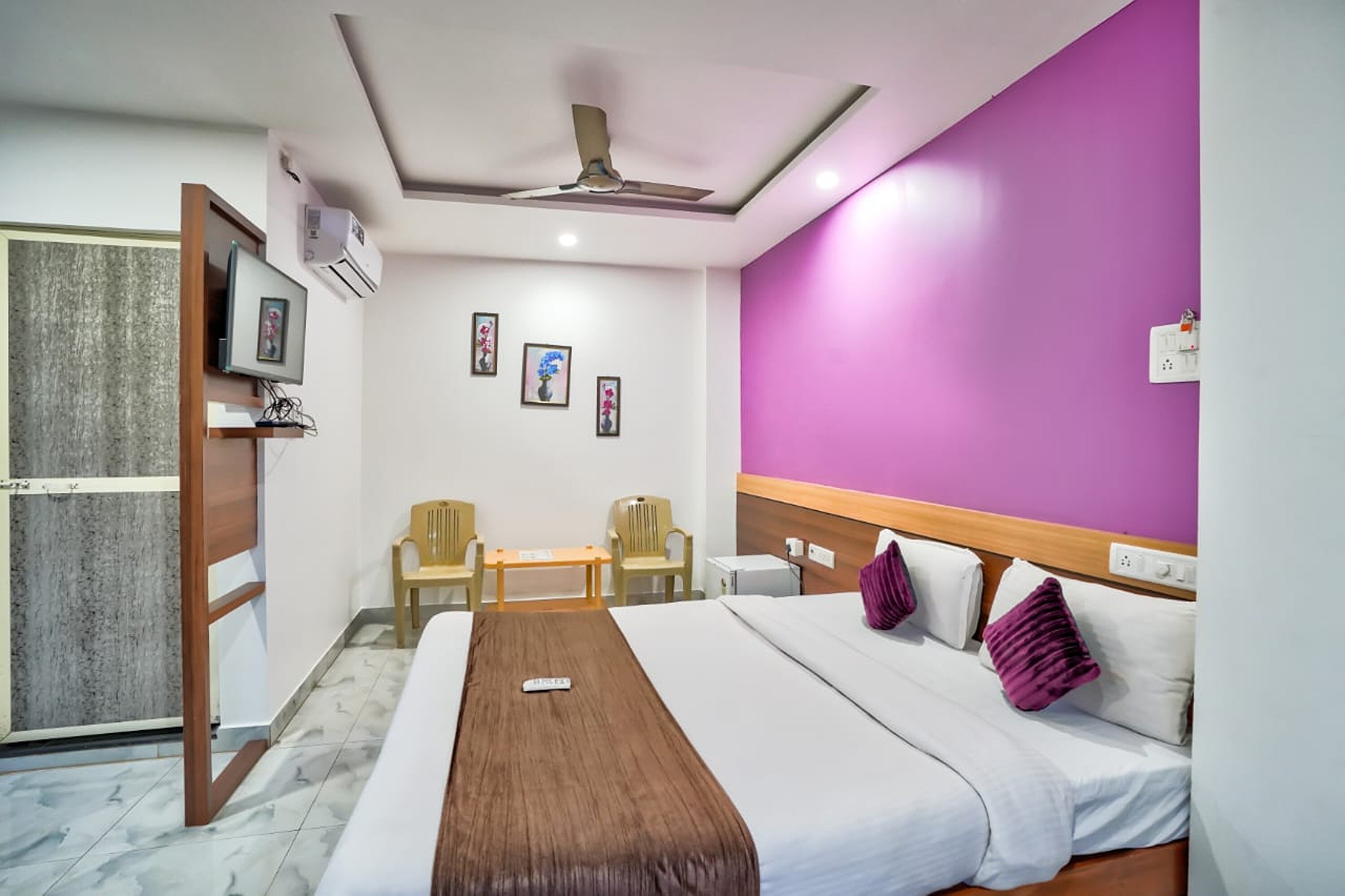 Hotel Antonios Nr Calangute Beach - Tap to explore photos