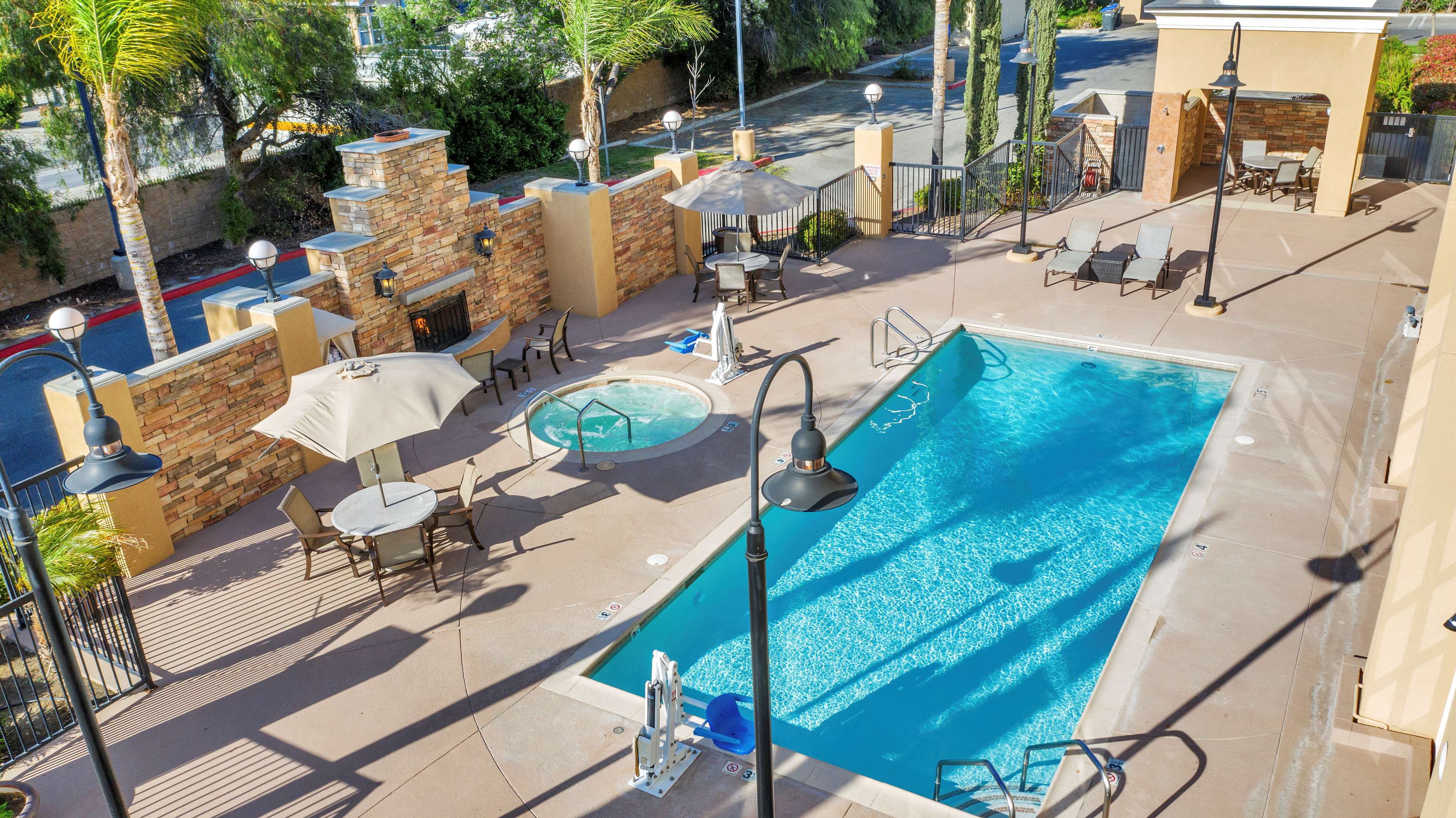 Hampton Inn And Suites Hemet - Tap to explore photos