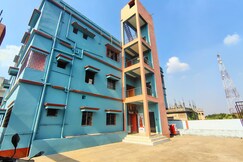 Hotel Saksham Palace