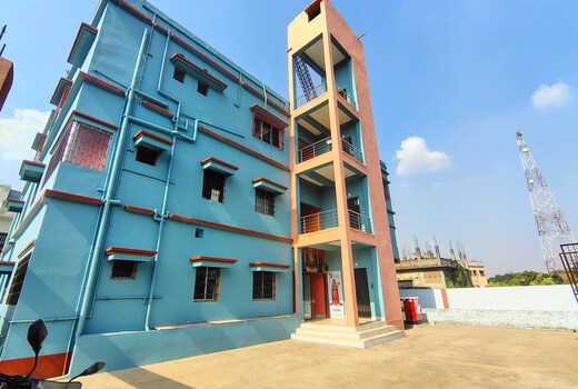 Hotel Saksham Palace