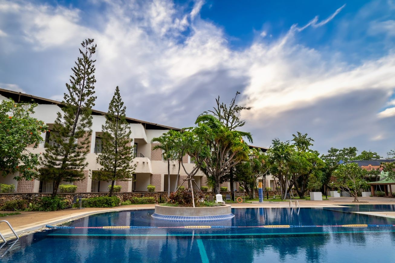 Hotel Tropicana Pattaya - Tap to explore photos