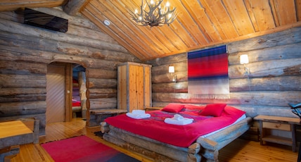 Kakslauttanen Arctic Resort Room Type - Small Cabin (West village) Kakslauttanen Arctic Resort Room Type - Small Cabin (West village)