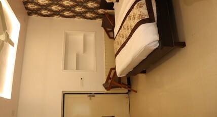 HOTEL BENIWAL PALACE Room Type - DELUXE AC ROOM