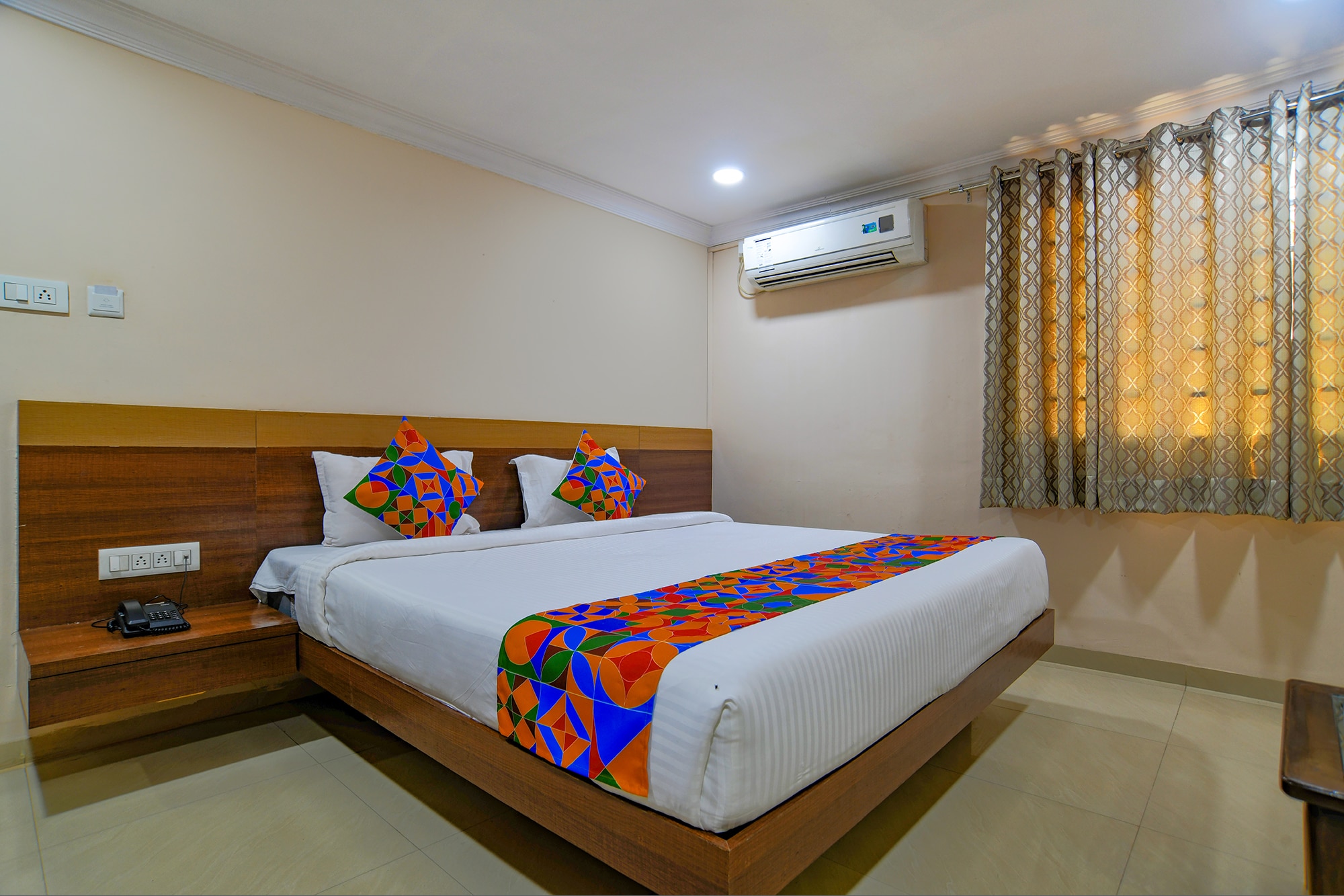 FabHotel Pishori - Vijay Nagar - Tap to explore photos