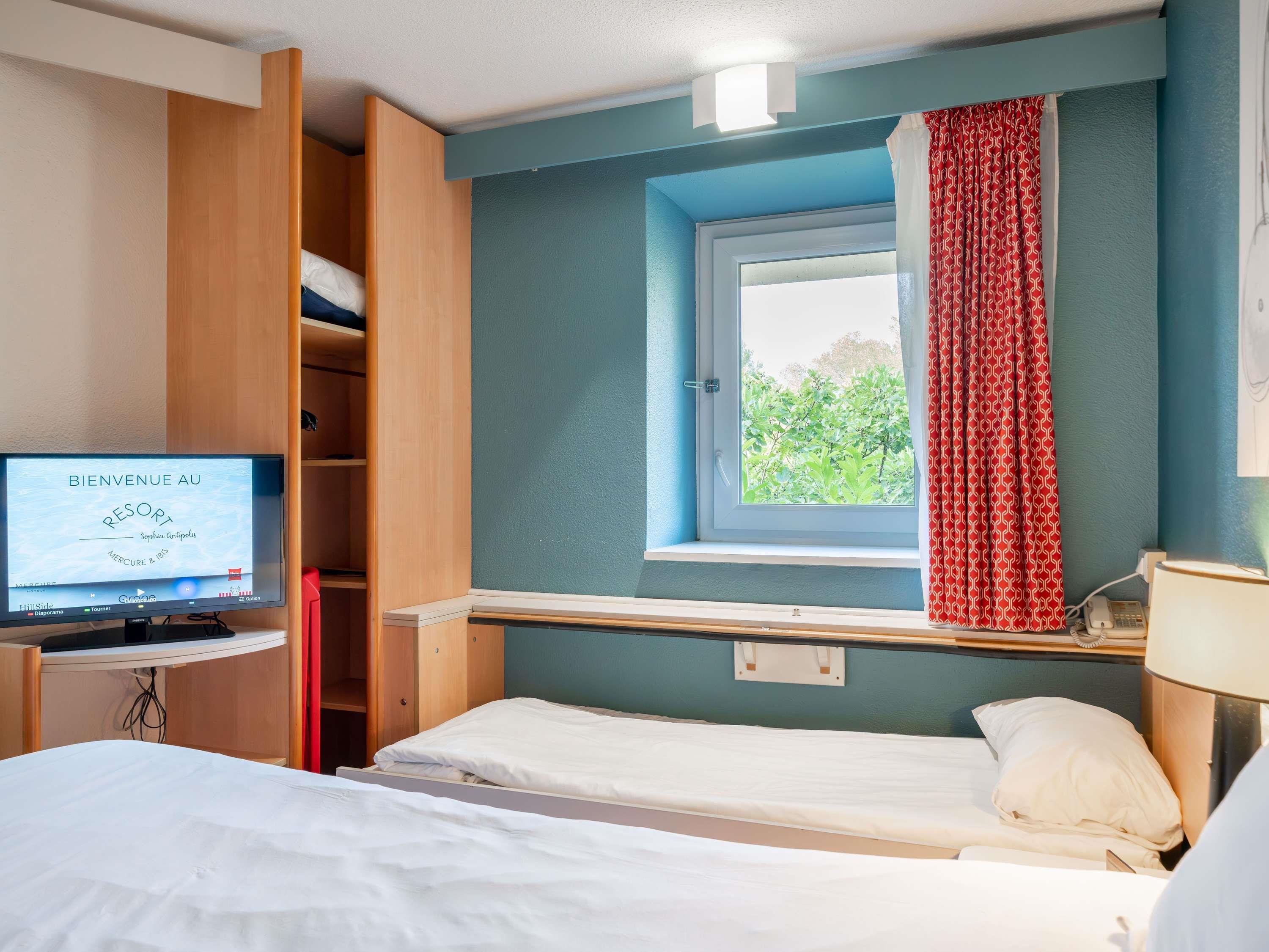 ibis Antibes Sophia Antipolis - Tap to explore photos