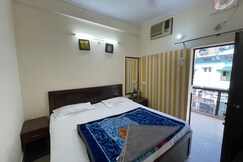 RajHans Hotel