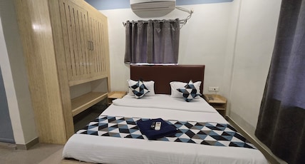Clover Connect (Near DLF Cyber City,TCS  Infocity) Room Type - Deluxe Room With AC