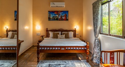 StayVista at Ever Falls Room Type - 1 Cottage W/ Bathtub in a clustered property of 9 cottages