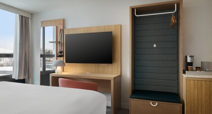 TROY INN Room Type - 1 King Bed Standard Mobility Accessible