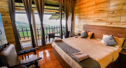 SILENT VALLEY FARMSTEAD OOTY by VOYE HOMES Room Type - Glass House with Valley View