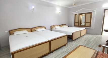 Hotel Sivamurugan Room Type - Quadruple NON AC Room with Balcony