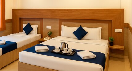 Lajja Palace, Harki Pauri-Railway Stn Road Room Type - Comfort+ Triple Room