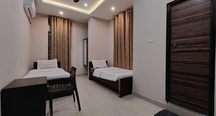 HOTEL ALOHI INN Room Type - Twin Bed Room
