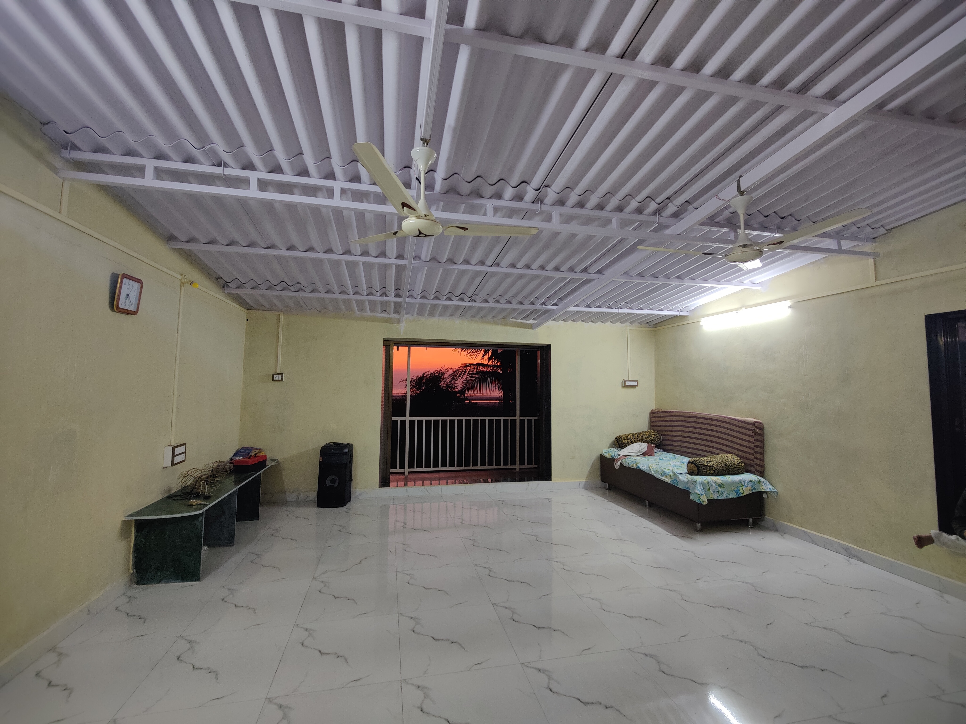 Seaview Retreat: Relaxing stay by the bay - Alibag - Tap to explore photos