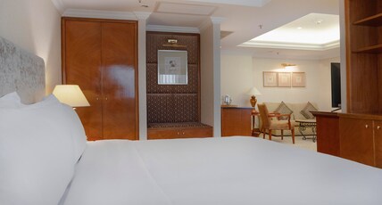 Crowne Plaza QINGDAO Room Type - 1 King Premium Club Floor