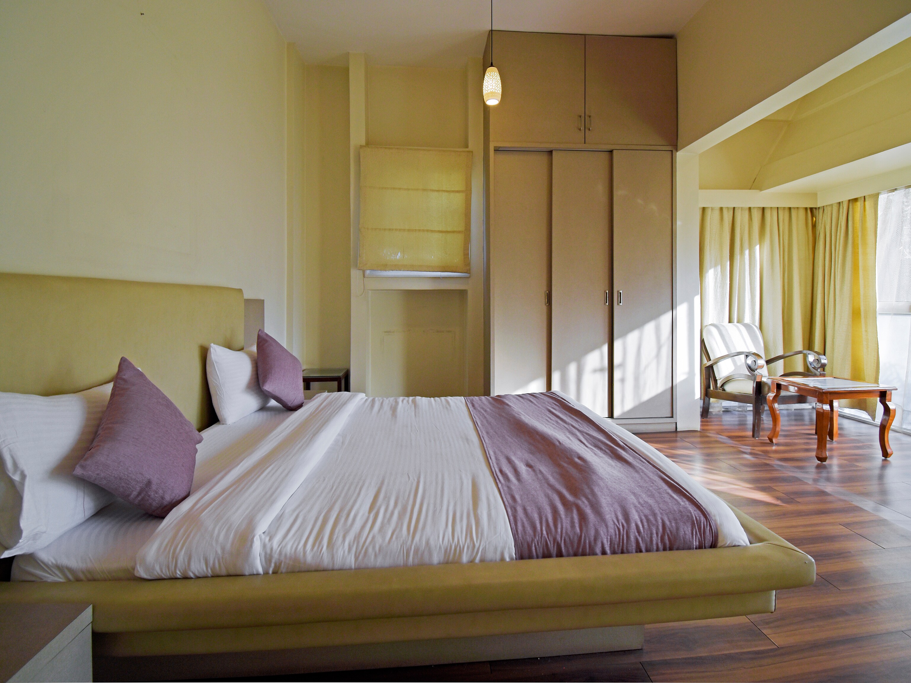 Magnus 5 BHK River Side Bungalow - Tap to explore photos