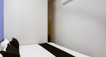Hotel O KSR GRAND Room Type - Classic