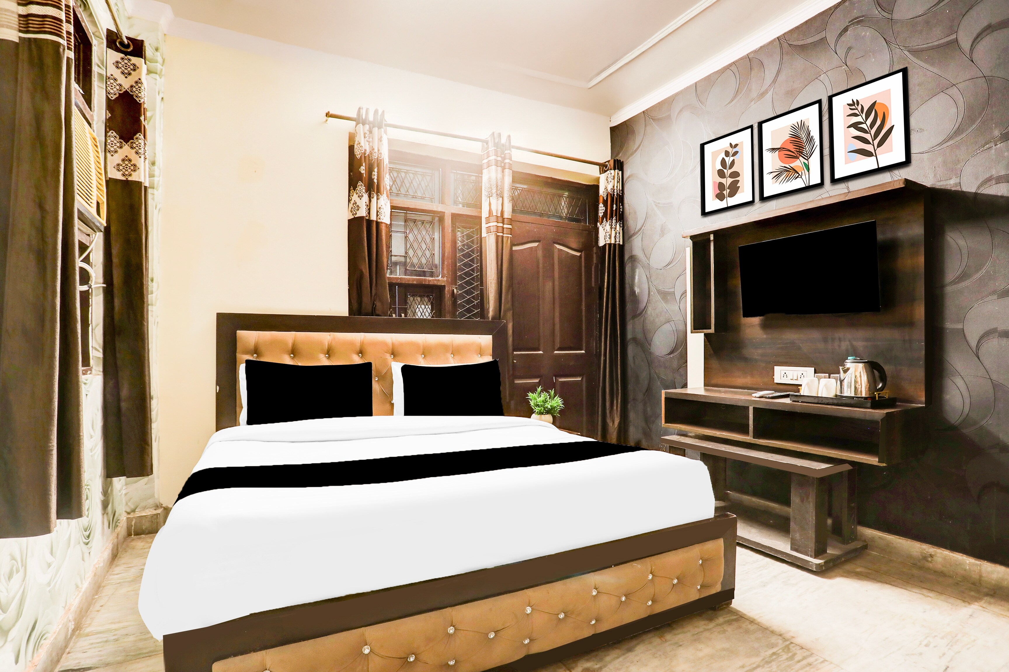 Super Hotel O Uttam Nagar Near Akash Hospital - Tap to explore photos