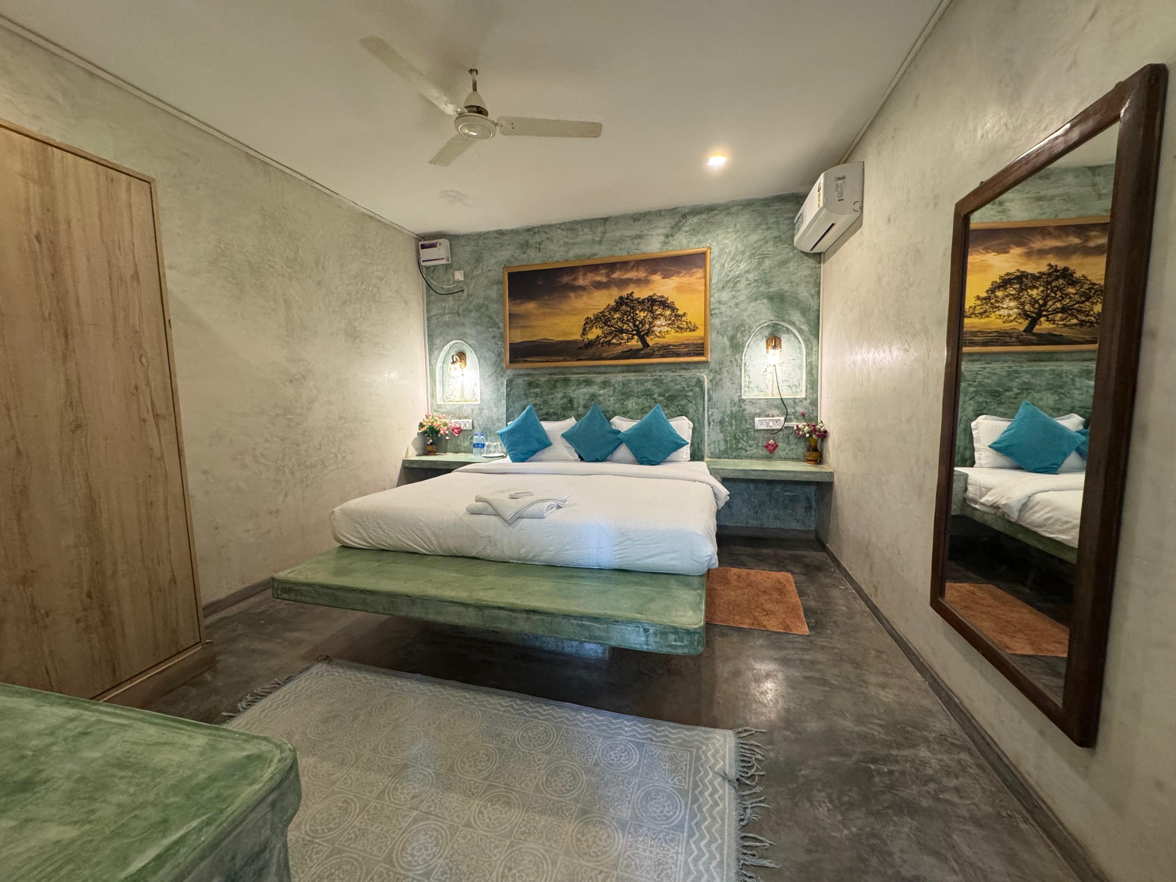 Chique Shanti Resort - Tap to explore photos
