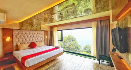 Eagle Red Casino Room Type - Deluxe Valley View Room