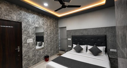 Hotel Jay Palace Room Type - Exclusive Triple Occupancy Room