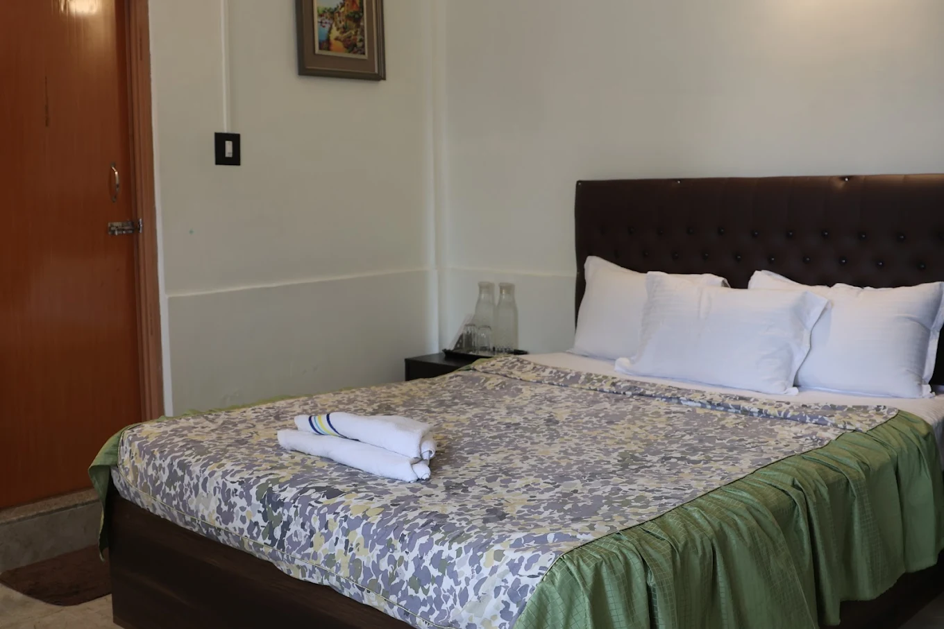 La Meen Homestay Inn - Tap to explore photos