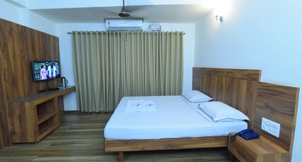 Hotel Swadesh Heritage Room Type - SUITE ROOM A.C