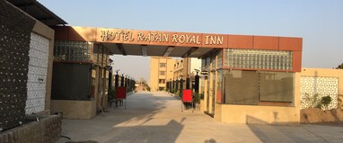 The Hotel Ratan Royal INN