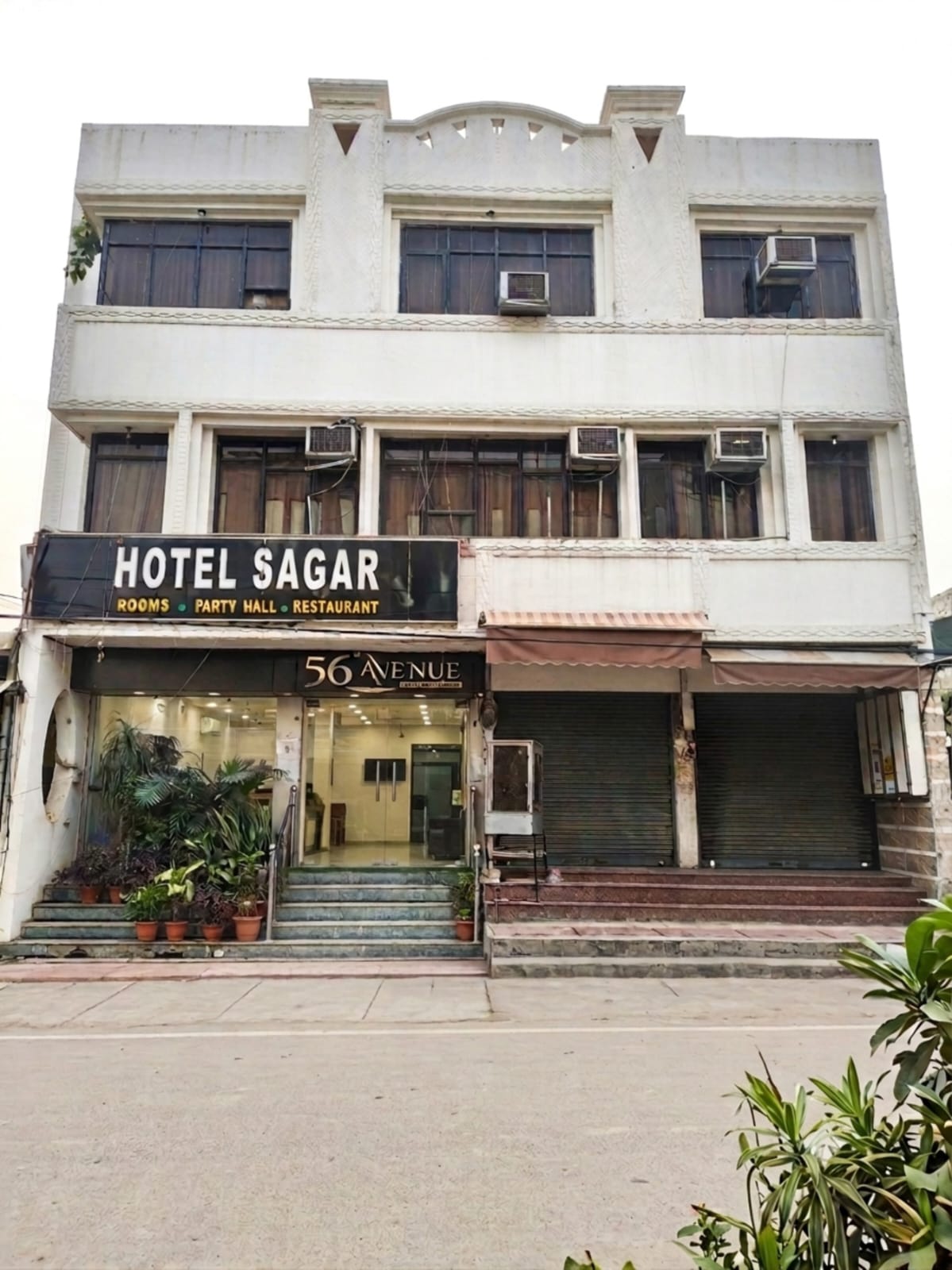 Hotel Sagar - Tap to explore photos