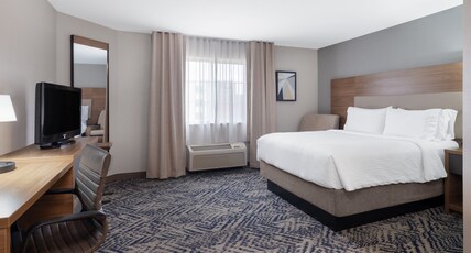 Candlewood Suites ELKHART, an IHG hotel Room Type - 1 Queen Bed Studio Suite