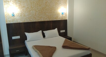 Hotel Sonali Room Type - Deluxe Room Non A/c Hotel Sonali Room Type - Deluxe Room Non A/c