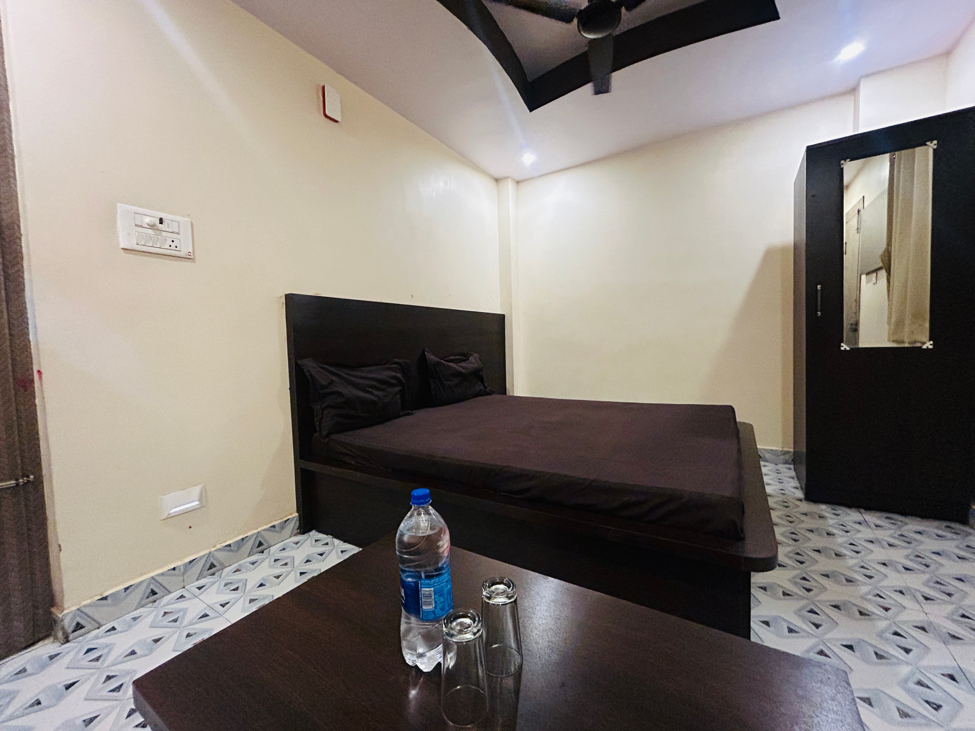 SS Hotel 50 Meters From Gaya Railway Station - Tap to explore photos