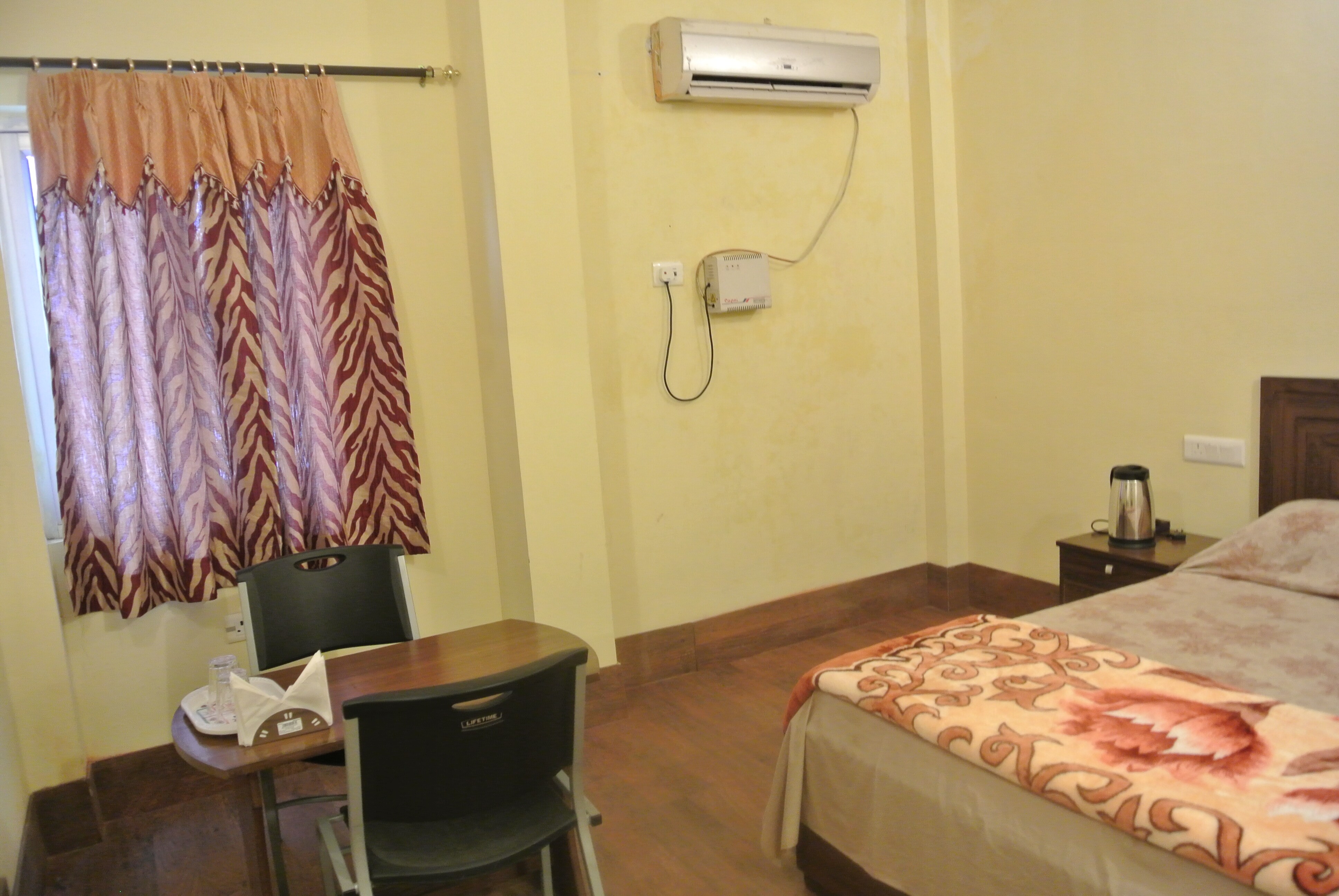 Dream World - Tap to explore photos