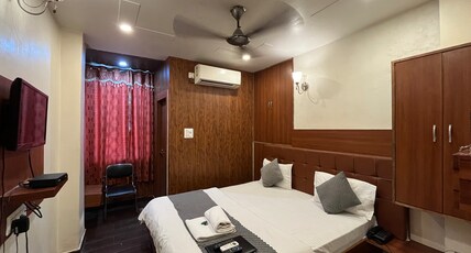 Hotel Ashoka Ganges Room Type - Classic Small Size Room
