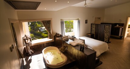 The Solluna Resort Room Type - Presidential Suite (With Bathtub)