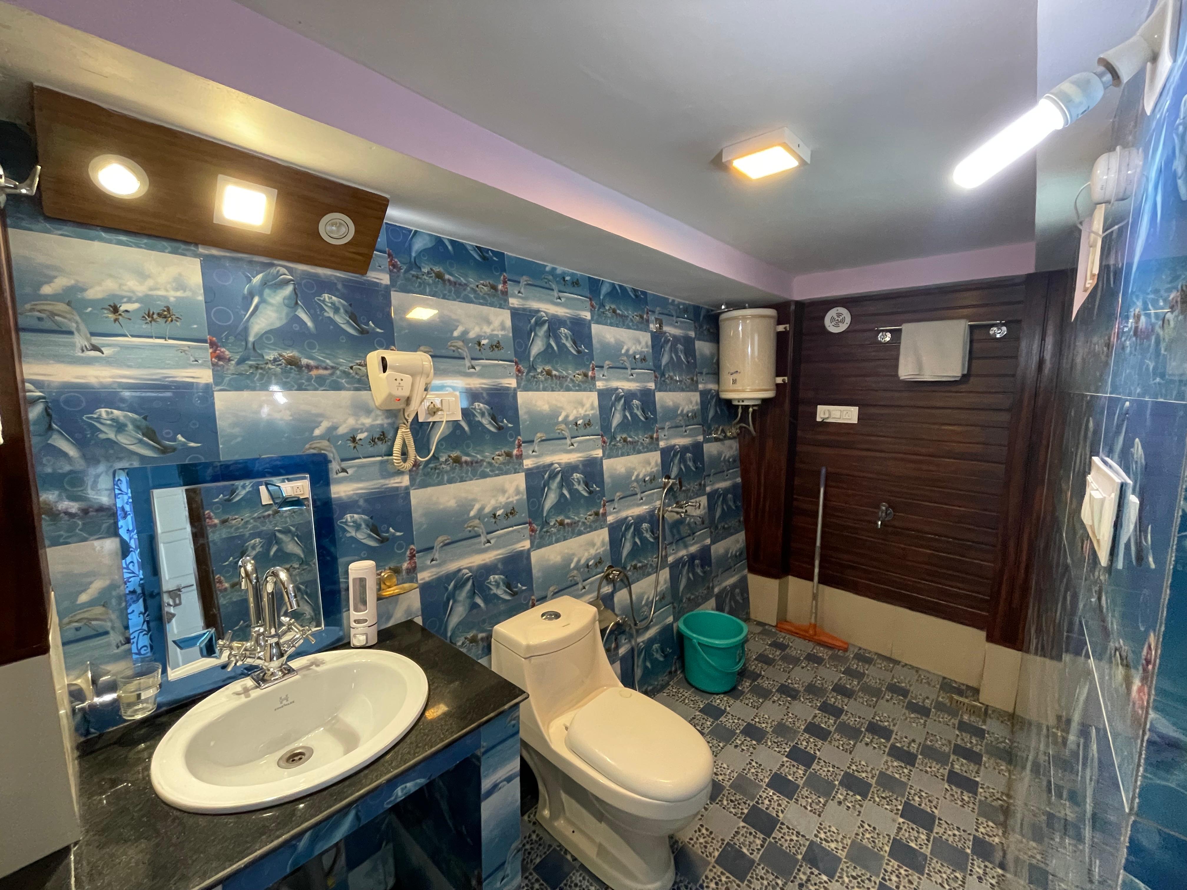 Kapoor Homestay - Tap to explore photos