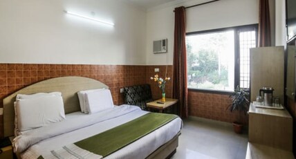 HOTEL TODAY Room Type - Deluxe AC Room with free wifi