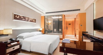Hilton Guangzhou Baiyun Room Type - KING ACCESSIBLE ROOM
