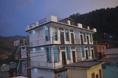 Hotel Village inn by StayApart
