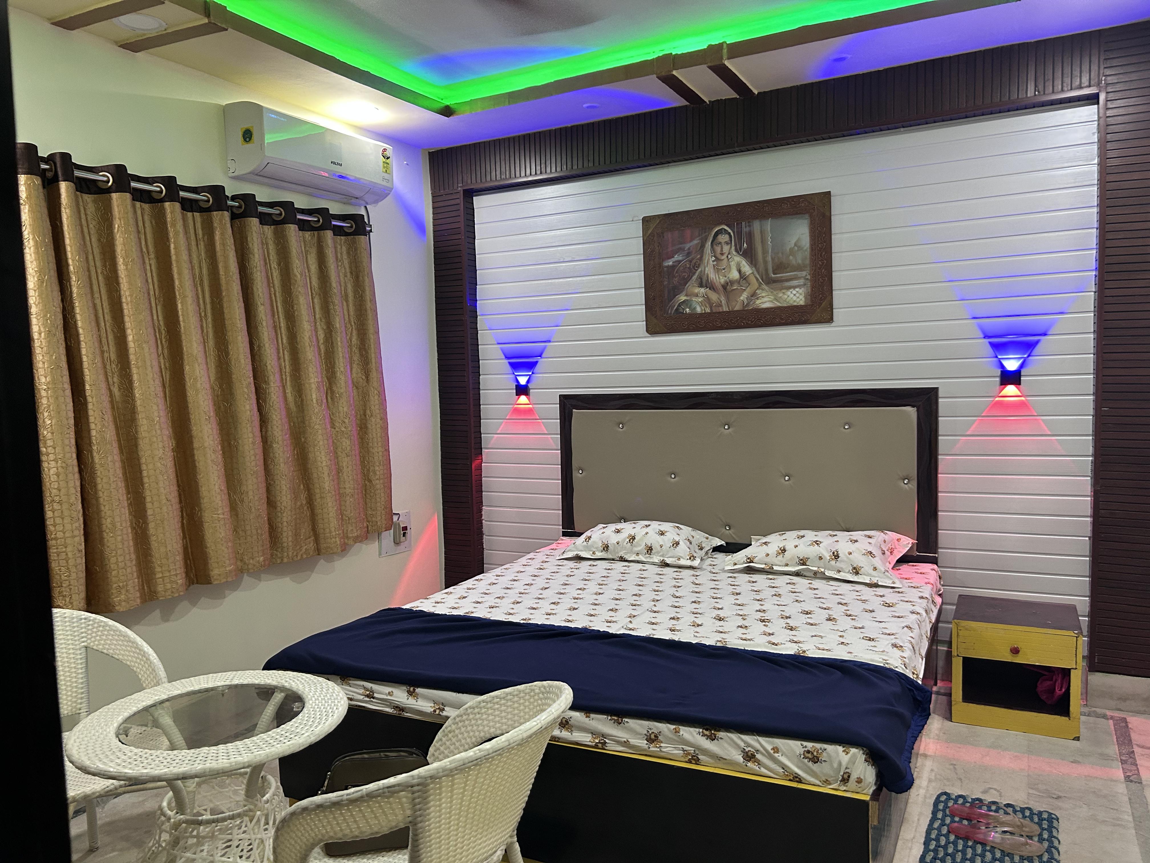 Sulaxmi Nivas 1BK Entire Studio Apartment 100M From Puri Sea Beach - Tap to explore photos